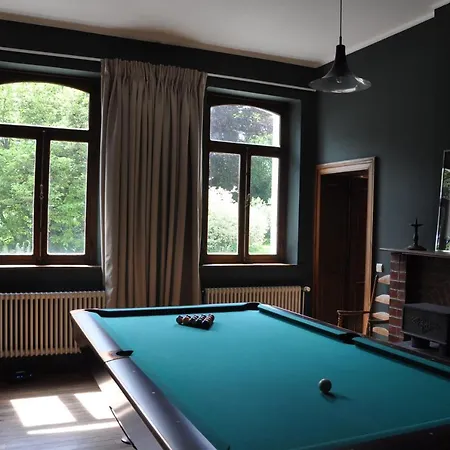 Petit Chateau De Beauplateau بيت للعطل