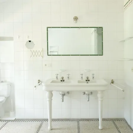 Petit Chateau De Beauplateau Holiday home *