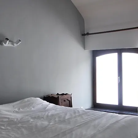 Petit Château De Beauplateau *