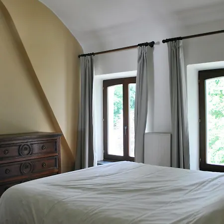 Hébergement de vacances Petit Château De Beauplateau *