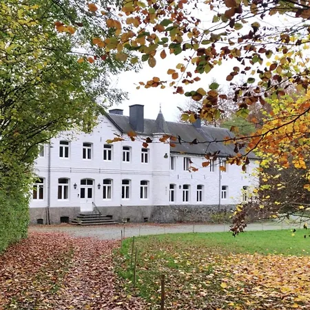 Petit Chateau De Beauplateau * Sainte-Ode