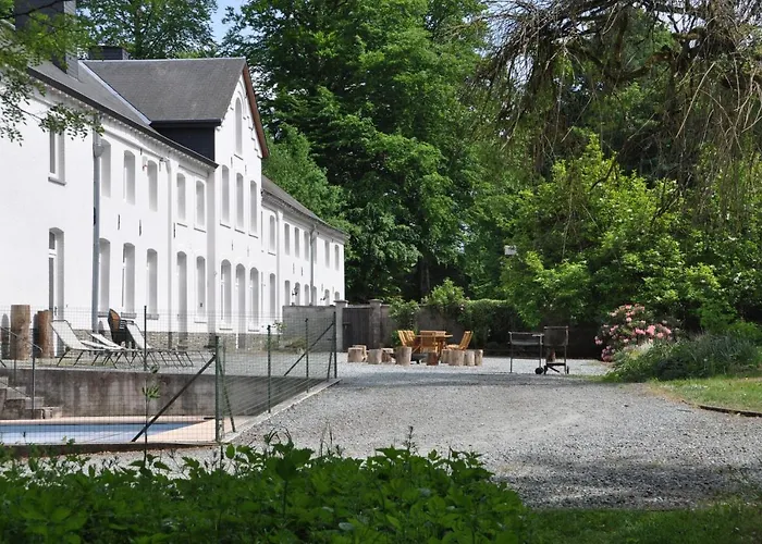 Petit Château De Beauplateau *