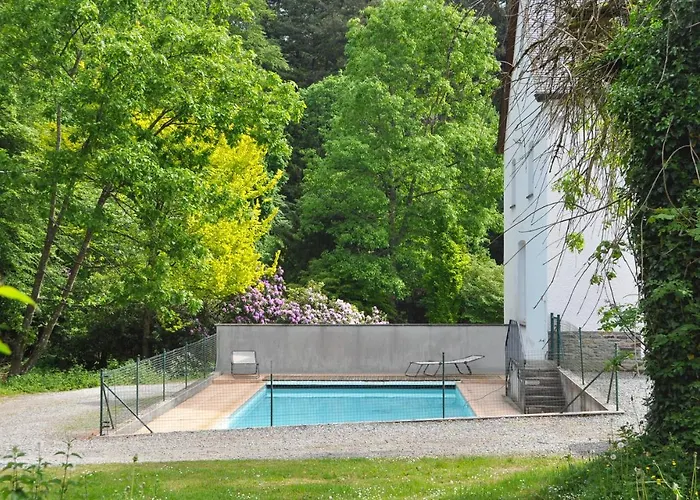 Petit Château De Beauplateau * Sainte-Ode