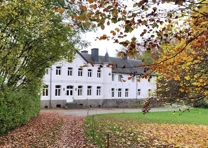 Petit Château De Beauplateau * Sainte-Ode